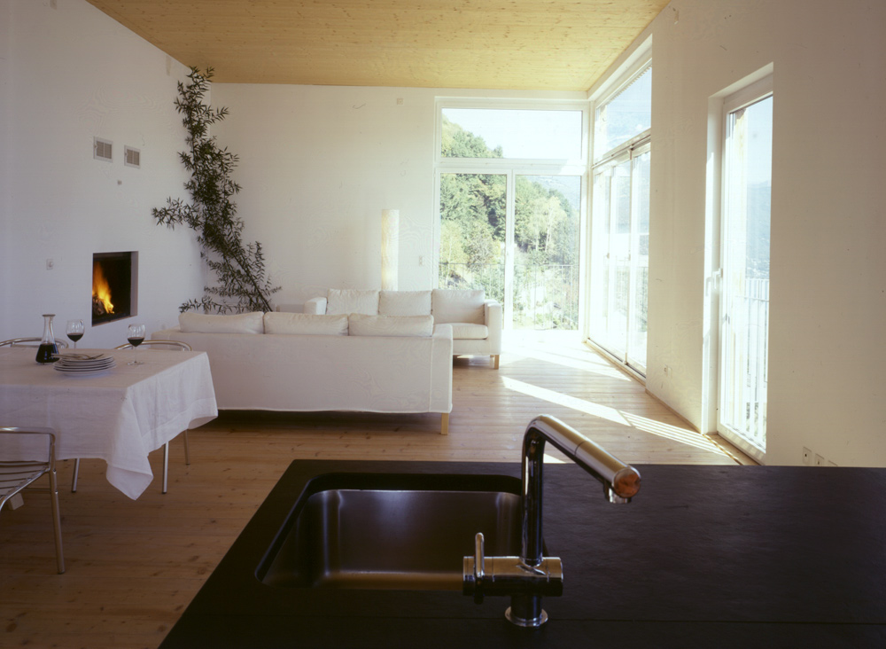 Casa Larga / Daniele Claudio Taddei