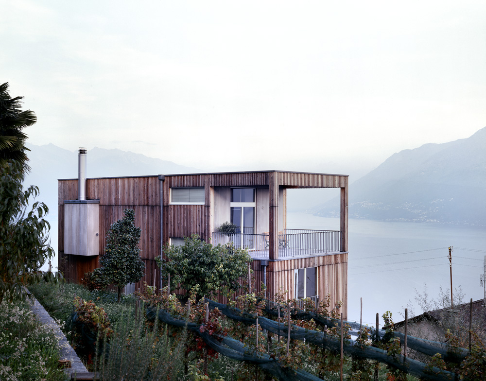 Casa Larga / Daniele Claudio Taddei