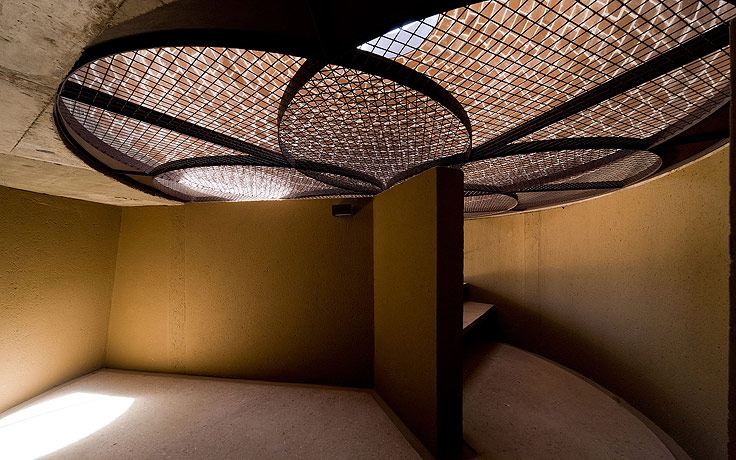 Mapungubwe Interpretation Centre / Peter Rich Architects