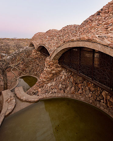 Mapungubwe Interpretation Centre / Peter Rich Architects