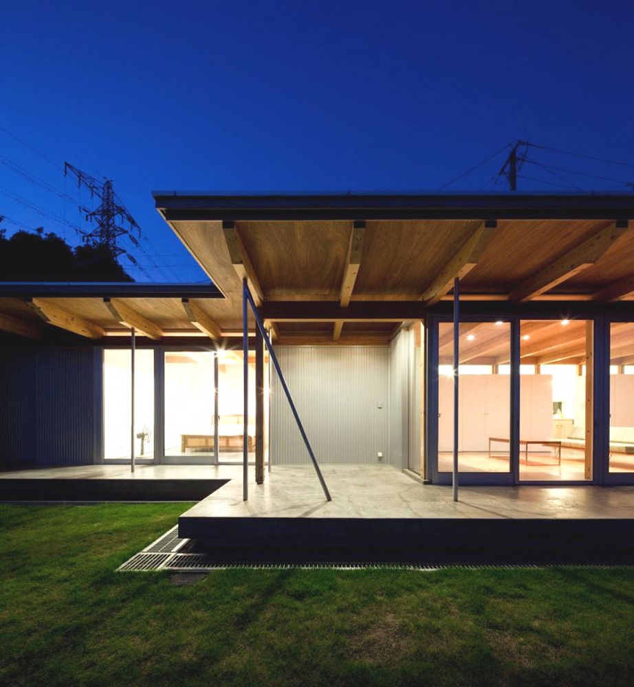 B House / Anderson Anderson Architecture + Nishiyama Architects