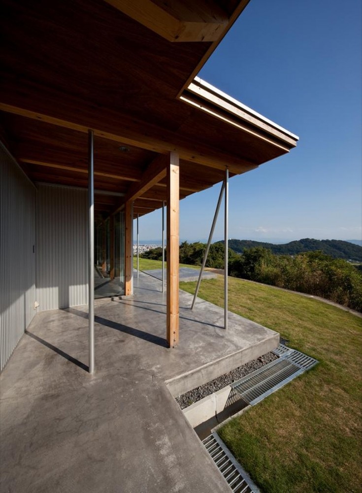 B House / Anderson Anderson Architecture + Nishiyama Architects