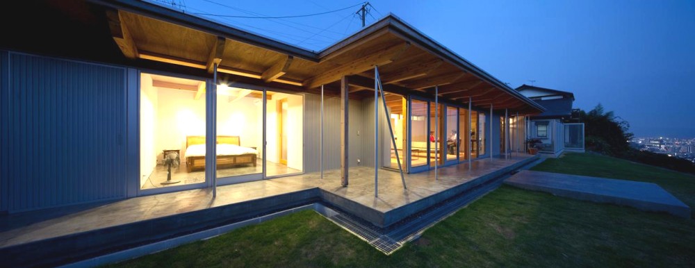 B House / Anderson Anderson Architecture + Nishiyama Architects