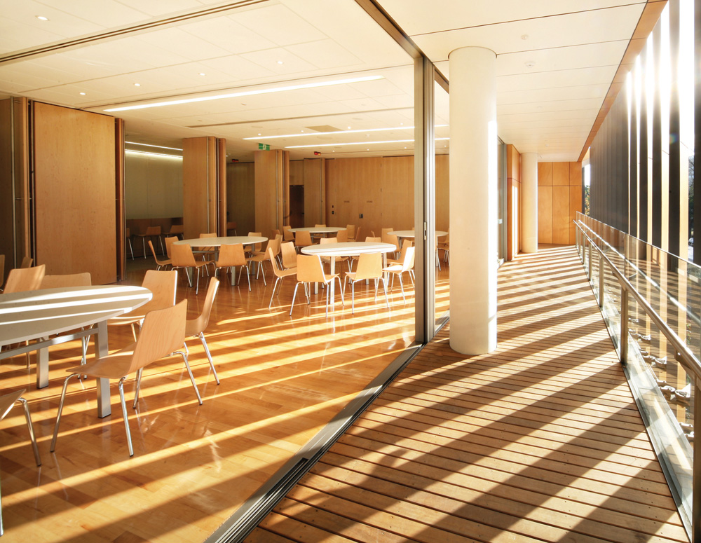 Surry Hills Library and Community Centre / FJMT