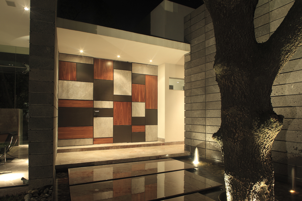 Torres House / GLR Arquitectos