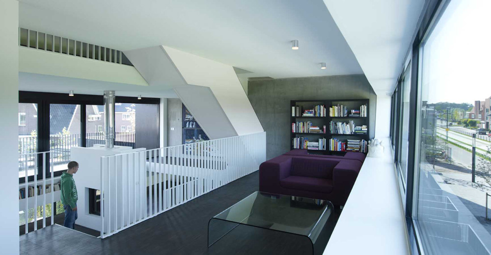 Two Houses / Zerodegree Architecture