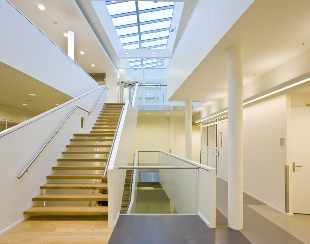 Van Leeuwenhoek Laboratory / DHV Architects