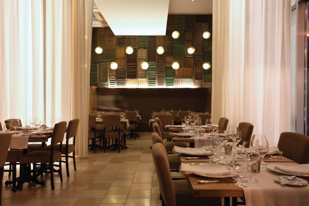 Ella Dining Room and Bar / UXUS