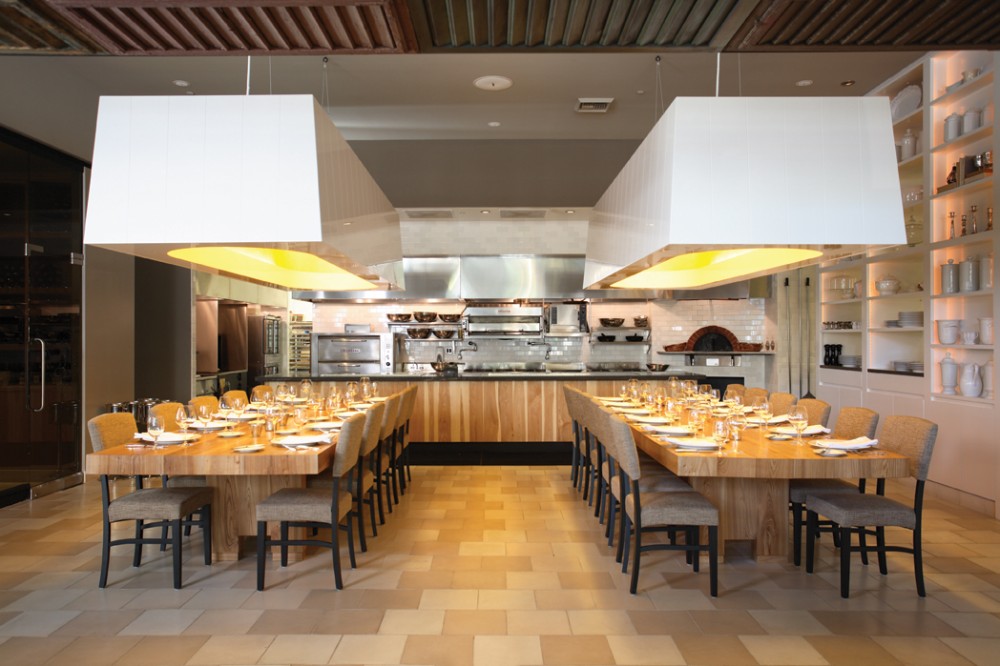 Ella Dining Room and Bar / UXUS