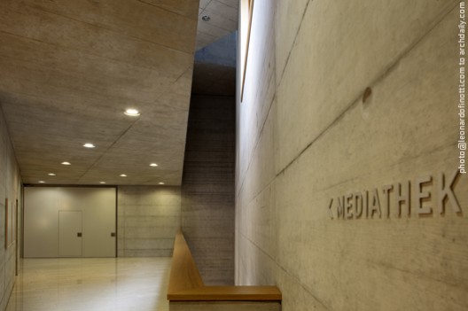 View of the media library entrance where all is made of concrete View of the media library entrance where all is made of concrete © Leonardo Finotti