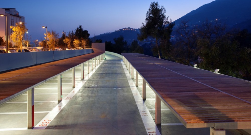 Carros Parking Lot & Urban Planning / N+B Architectes