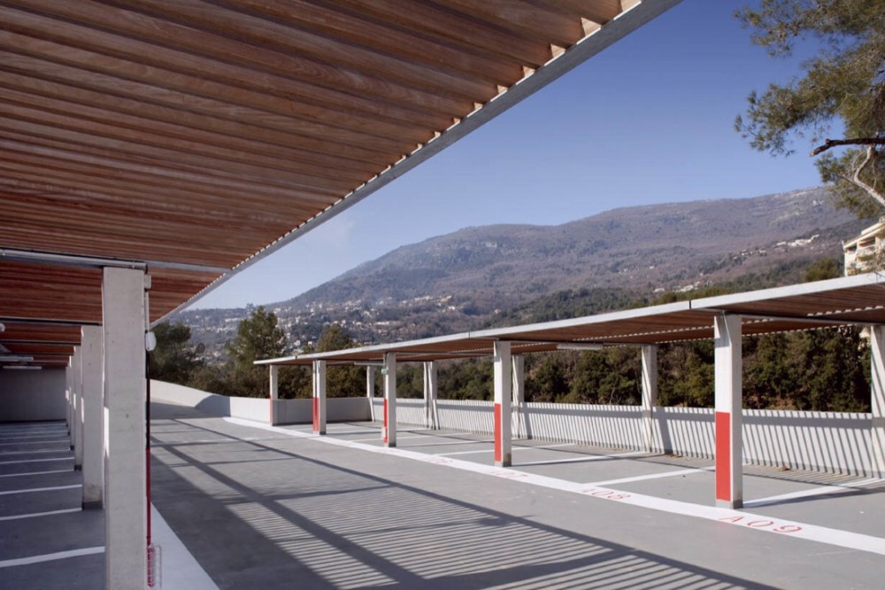 Carros Parking Lot & Urban Planning / N+B Architectes