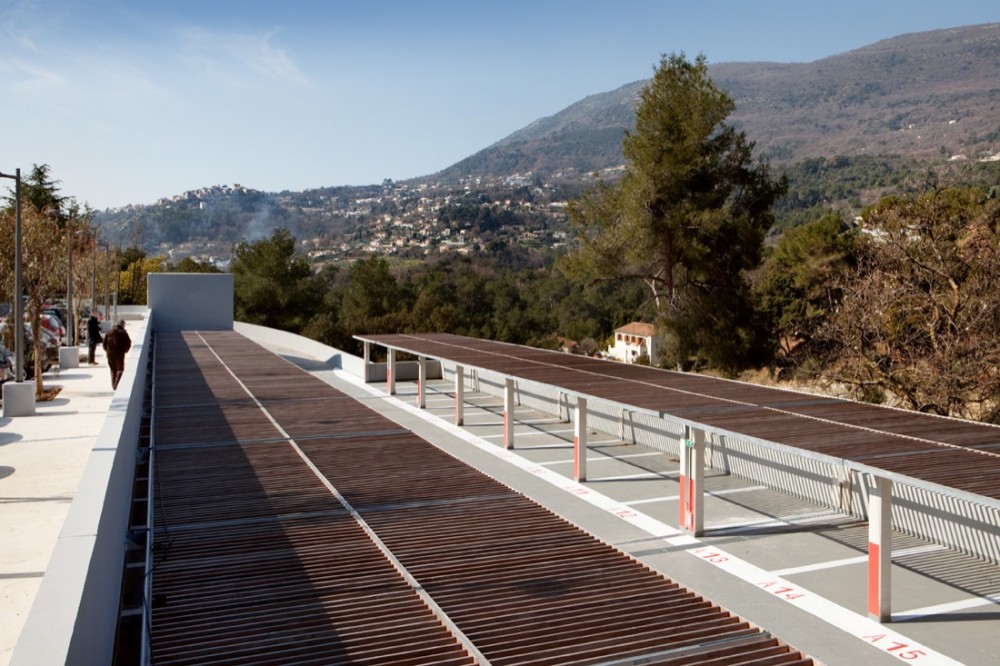 Carros Parking Lot & Urban Planning / N+B Architectes