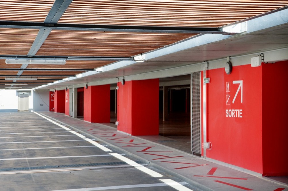 Carros Parking Lot & Urban Planning / N+B Architectes