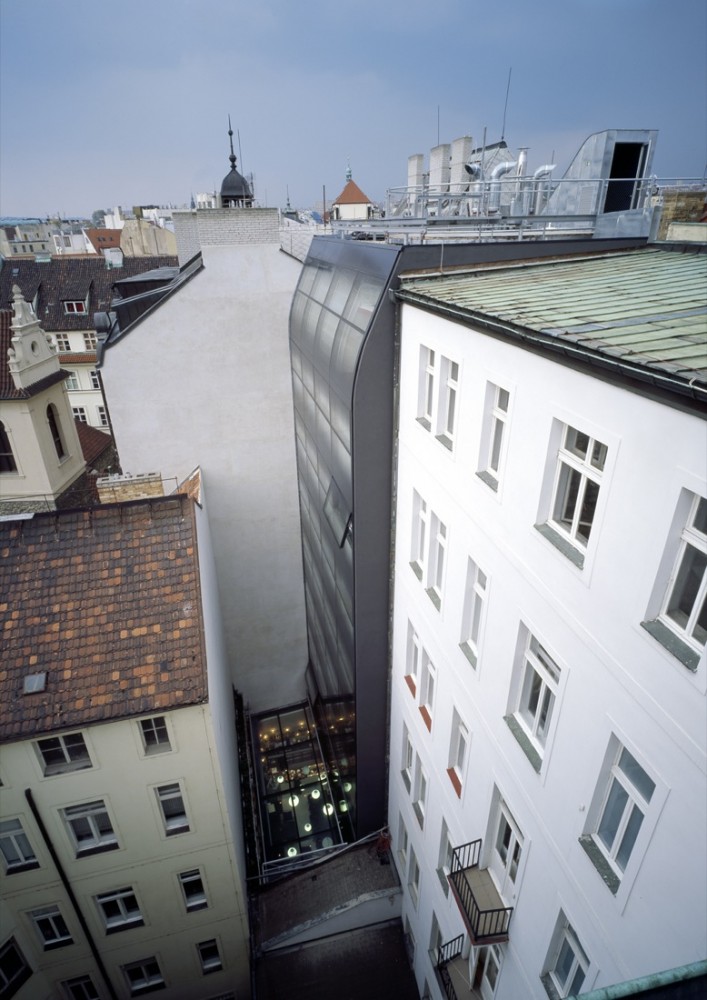 Metropol Hotel / Chalupa Architekti + d u m Architekti