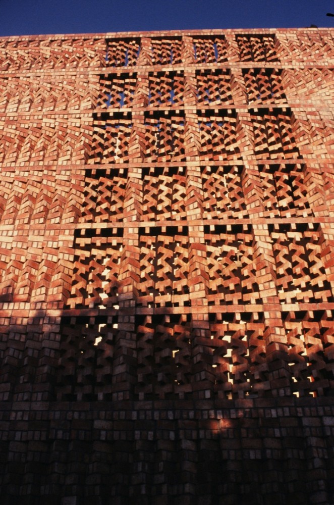 South Asian Human Rights Documentation Centre / Anagram Architects