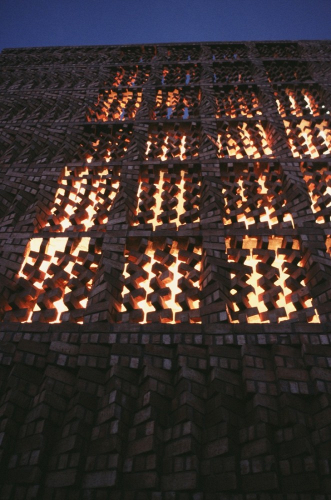 South Asian Human Rights Documentation Centre / Anagram Architects