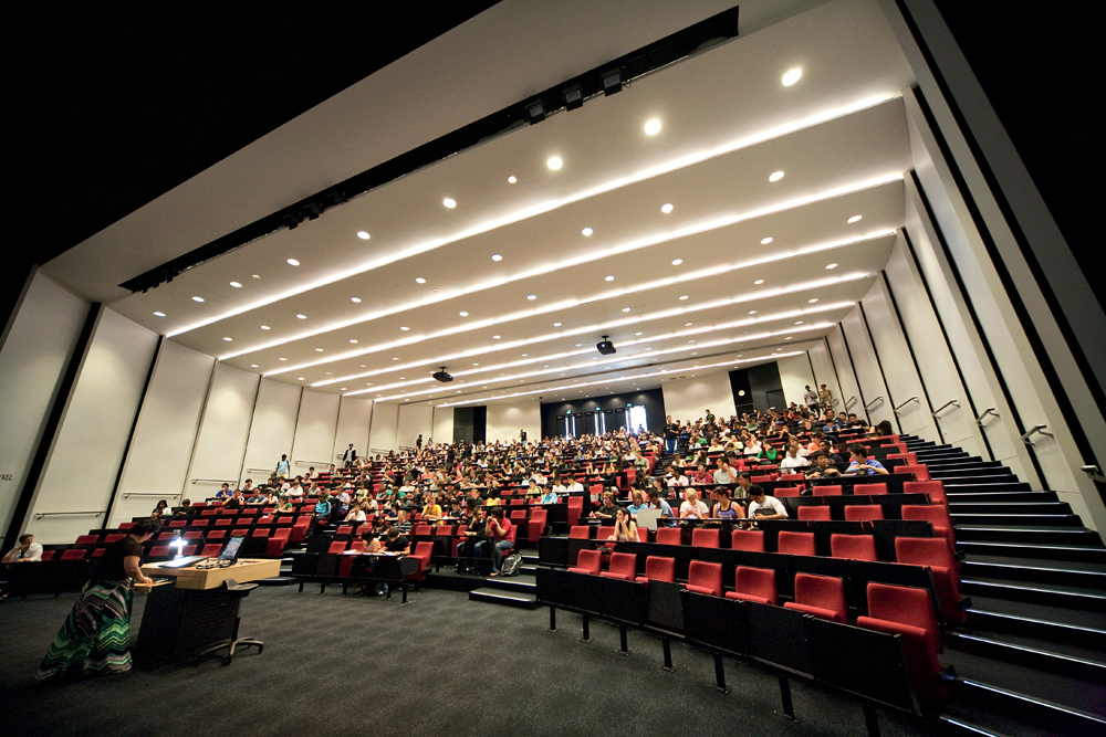 Business School and Teaching Complex / FJMT + Archimedia