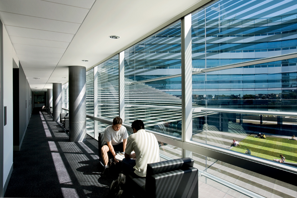 Business School and Teaching Complex - FJMT + Archimedia © John Gollings