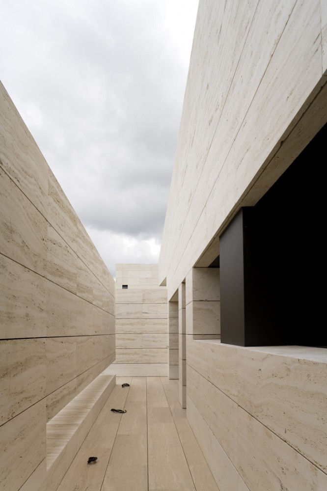 108 Residence / A-cero