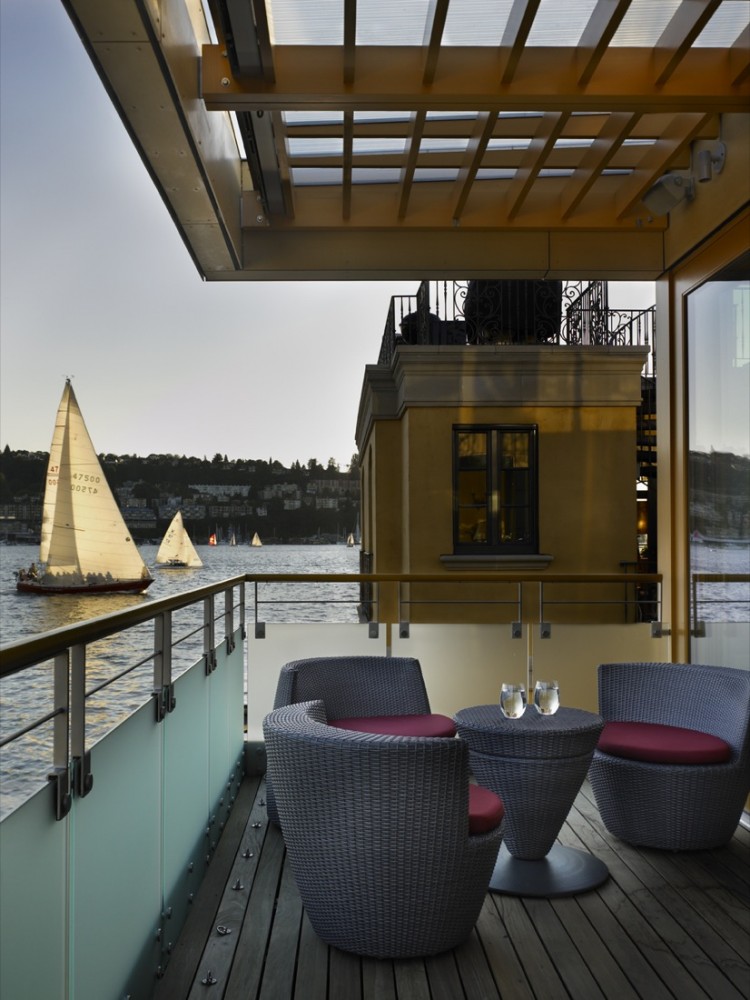 Lake Union Floating Home / Vandeventer + Carlander Architects