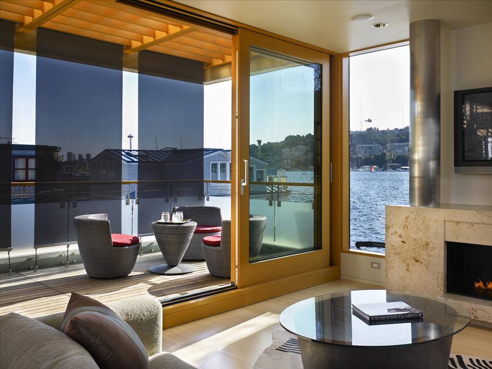 Lake Union Floating Home / Vandeventer + Carlander Architects