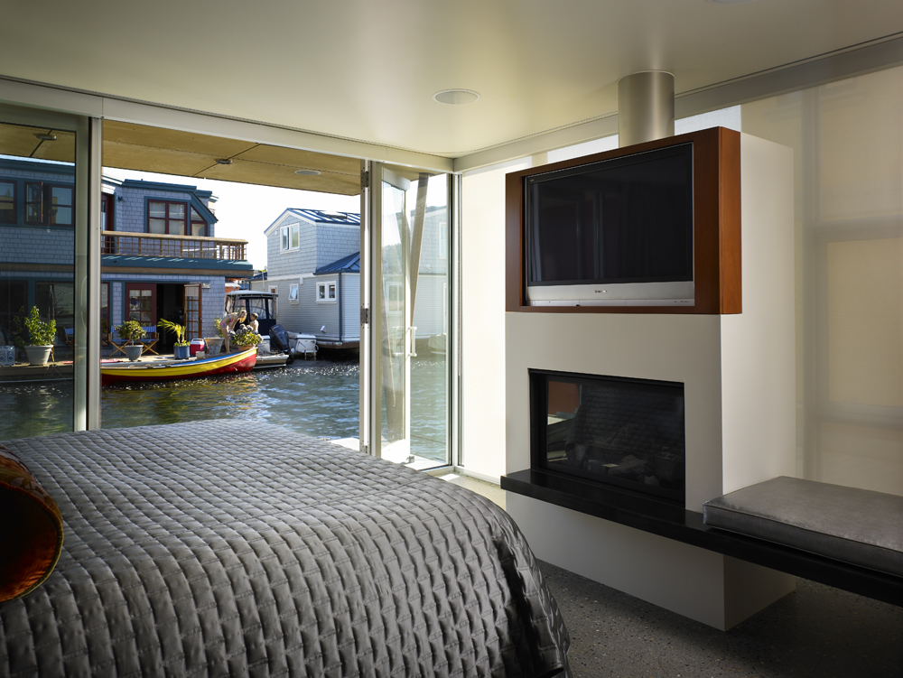 Lake Union Floating Home / Vandeventer + Carlander Architects