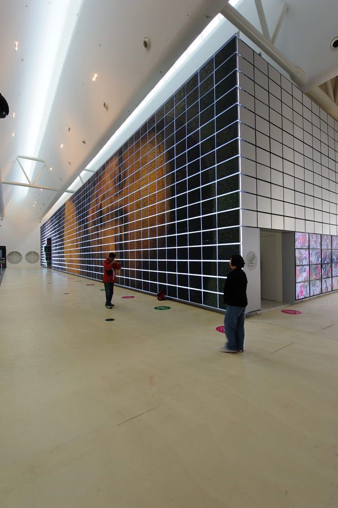 Shenzhen case pavilion at UBPA, Expo Shanghai 2010 / Urbanus