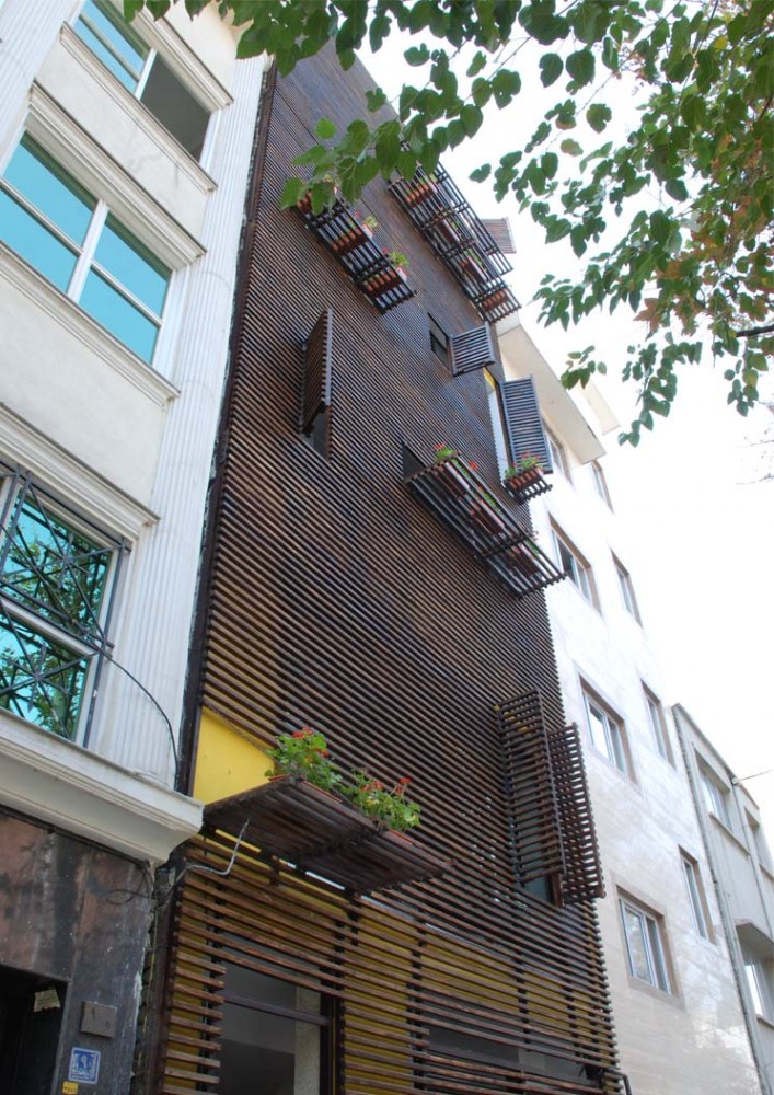 Checker Box Office Complex / Arsh Design Group