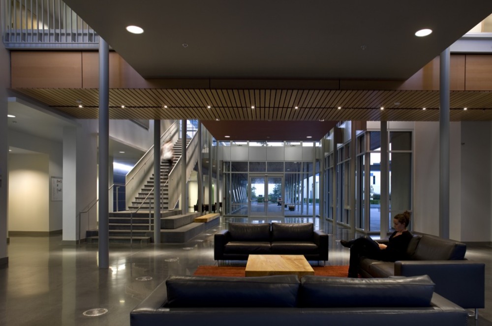 Lorry I. Lokey Graduate School of Business - Bohlin Cywinski Jackson © Nic Lehoux