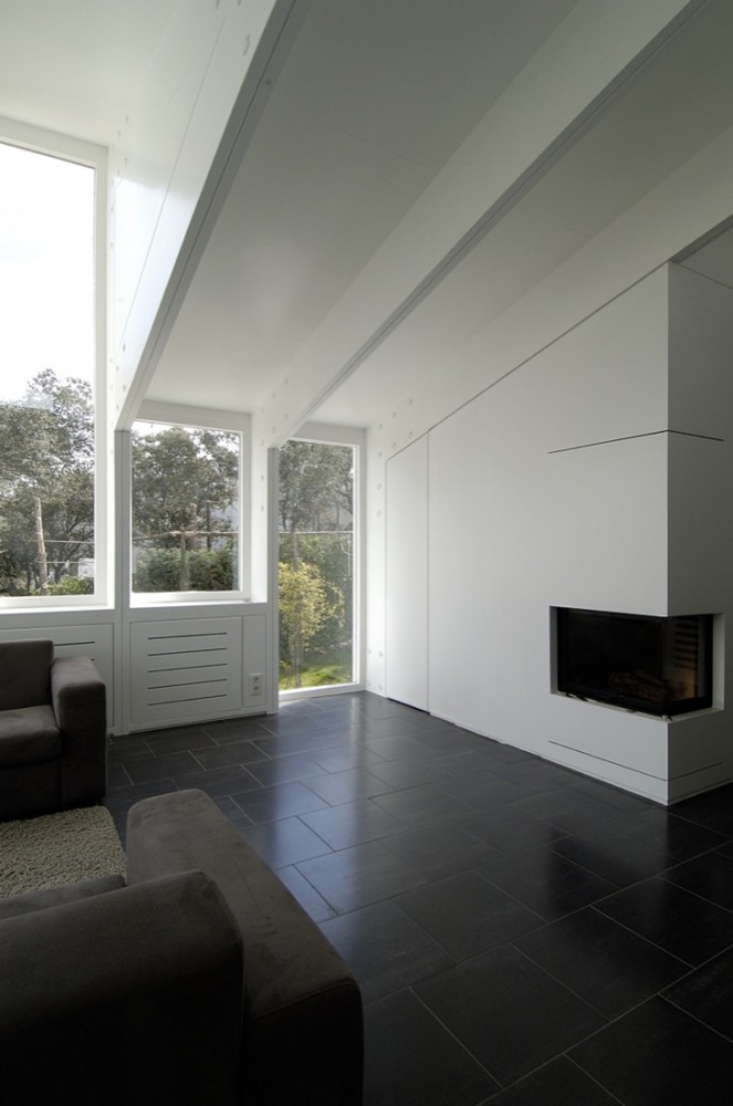 Valdemorillo House Extension / Padilla Nicás Arquitectos