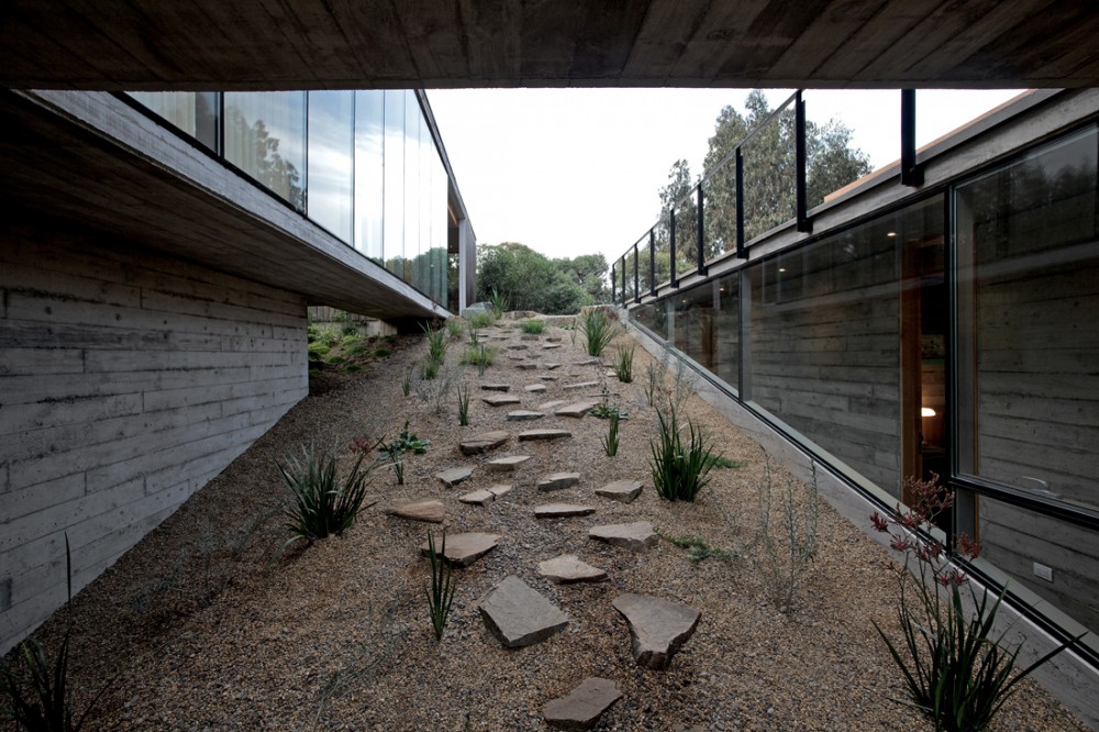 Los Molles House / Oltmann Ahlers W. + Oltmann Ahlers G. + dRN Arquitectos
