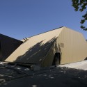 Gymnase CREPS - Laurens & Loustau Architectes Gymnase CREPS - Laurens & Loustau Architectes © Stéphane Chalmeau