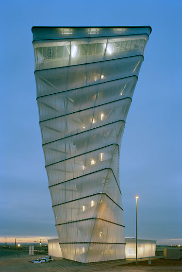 BBI Info-Tower / Kusus + Kusus Architekten
