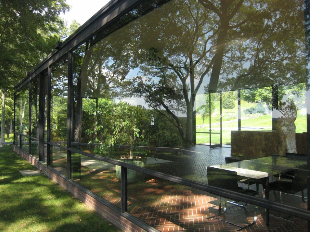 AD Classics: The Glass House / Philip Johnson
