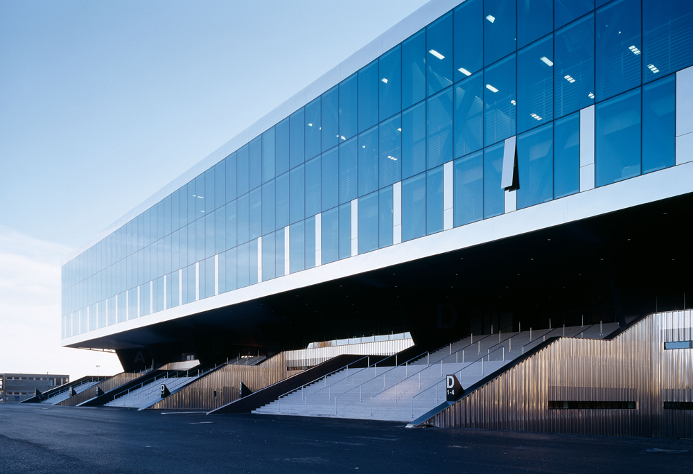 Multifonctional Complex La Maladiere / Geninasca Delefortrie Architectes