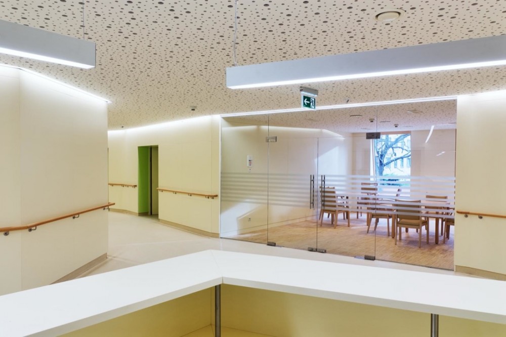 Hainburg Nursing Home / Christian Kronaus + Erhard An-He Kinzelbach