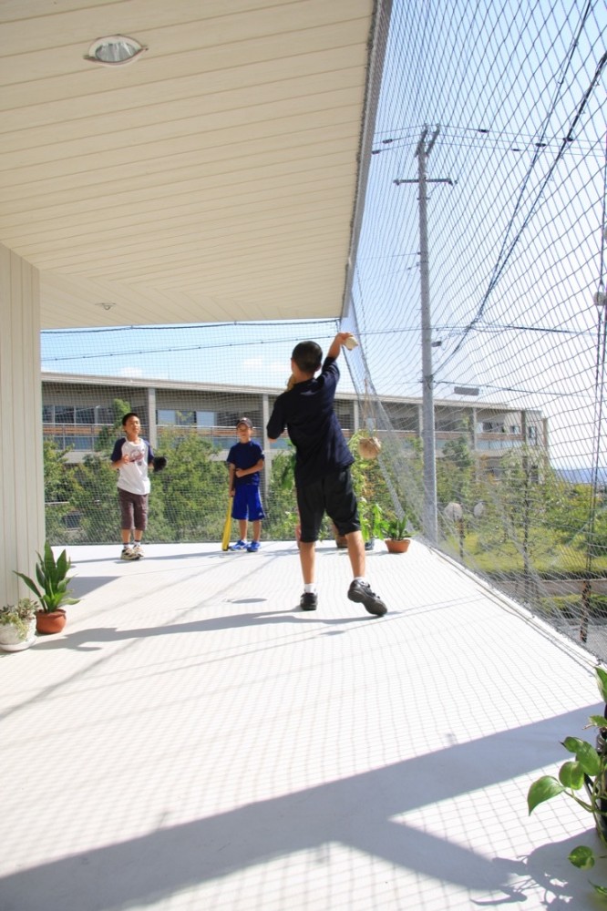 Between / Katsuhiro Miyamoto & Associates