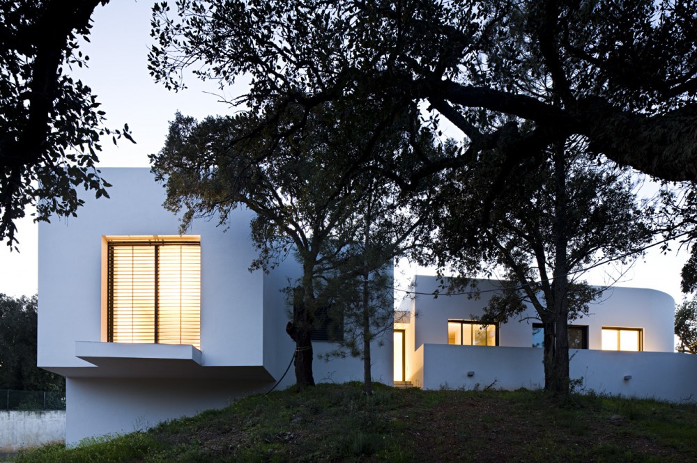 Miraventos House / Eduardo Trigo de Sousa + ComA