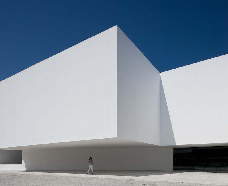 Santo Tirso Call Center / Aires Mateus
