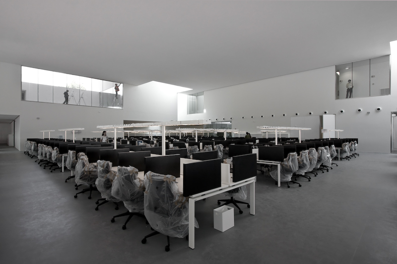 Santo Tirso Call Center - Aires Mateus © João Morgado