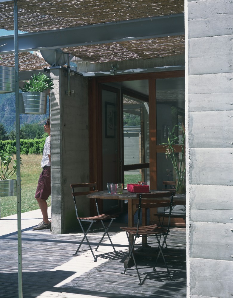 House in Chaum / Prax Architectes