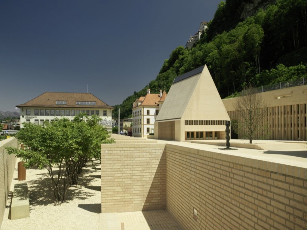 National Parliament Principality of Liechtenstein / Hansjoerg Goeritz Architekturstudio