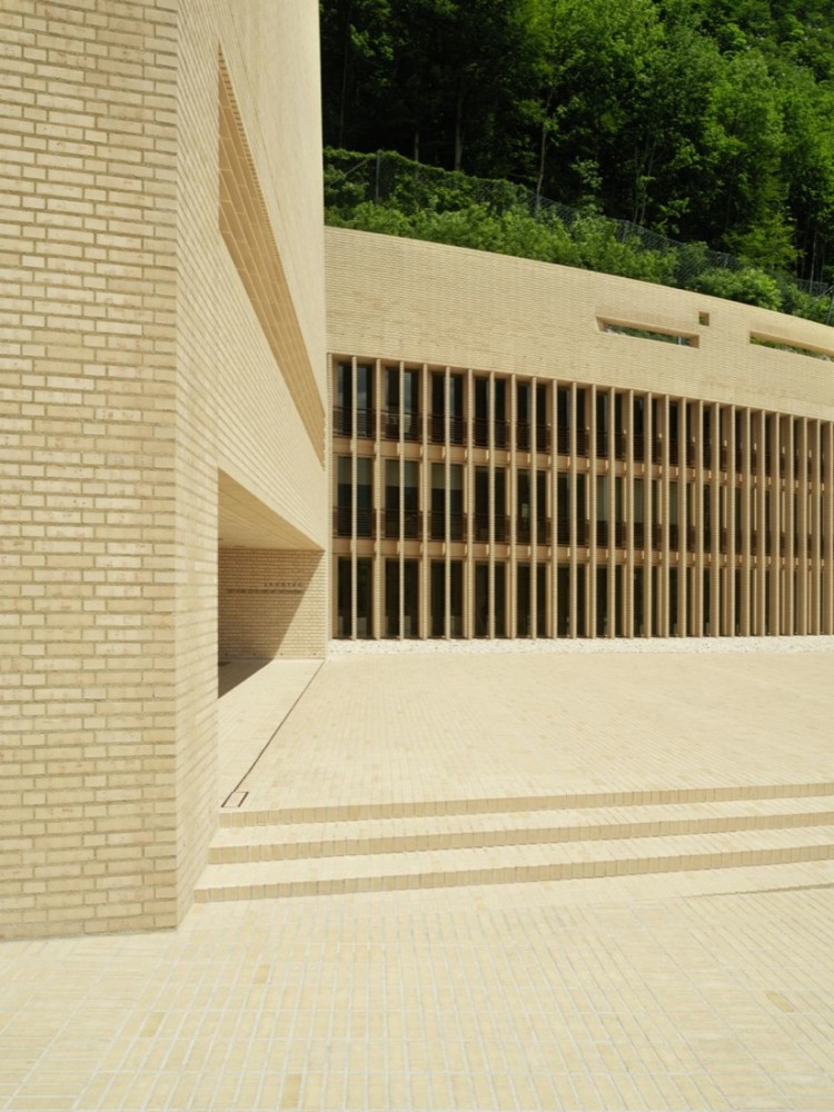 National Parliament Principality of Liechtenstein / Hansjoerg Goeritz Architekturstudio