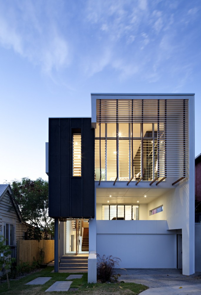 Small Street House / BASE Architecture
