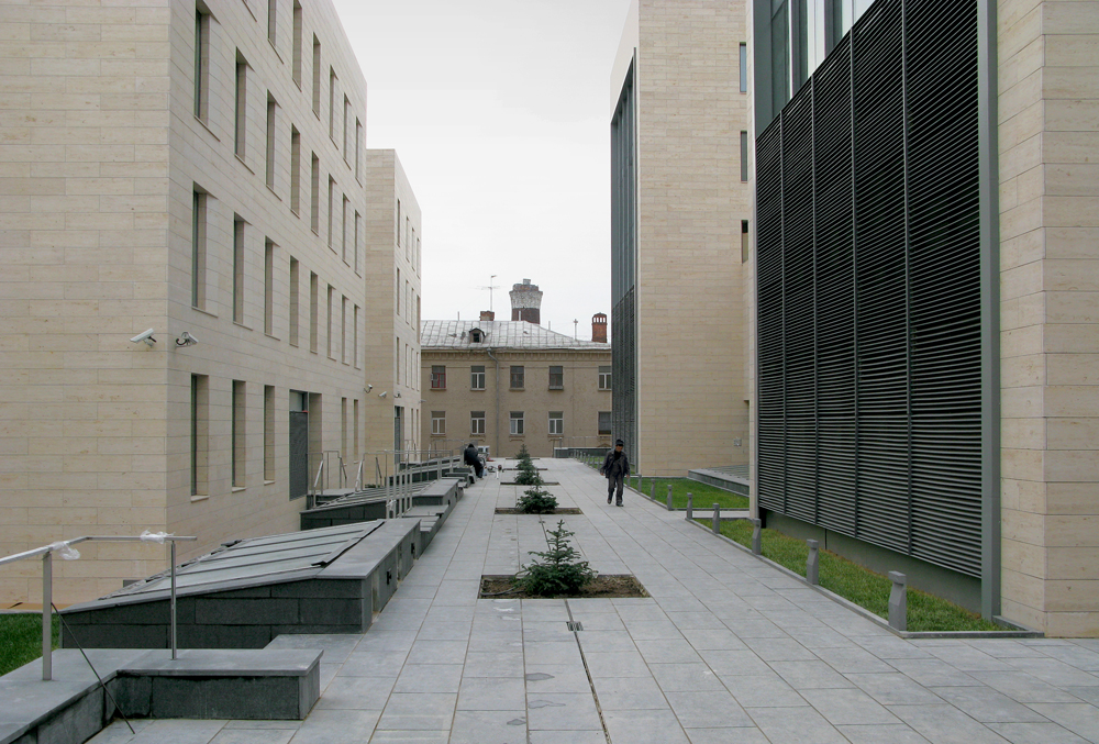 Barkly Plaza / Sergey Skuratov Architects