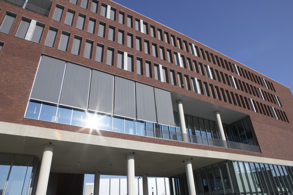 Motorized External Roller Shades / Hunter Douglas Contract