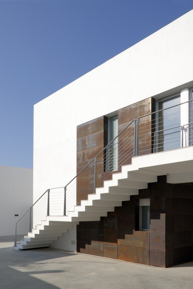 Condominio T / C+C04STUDIO
