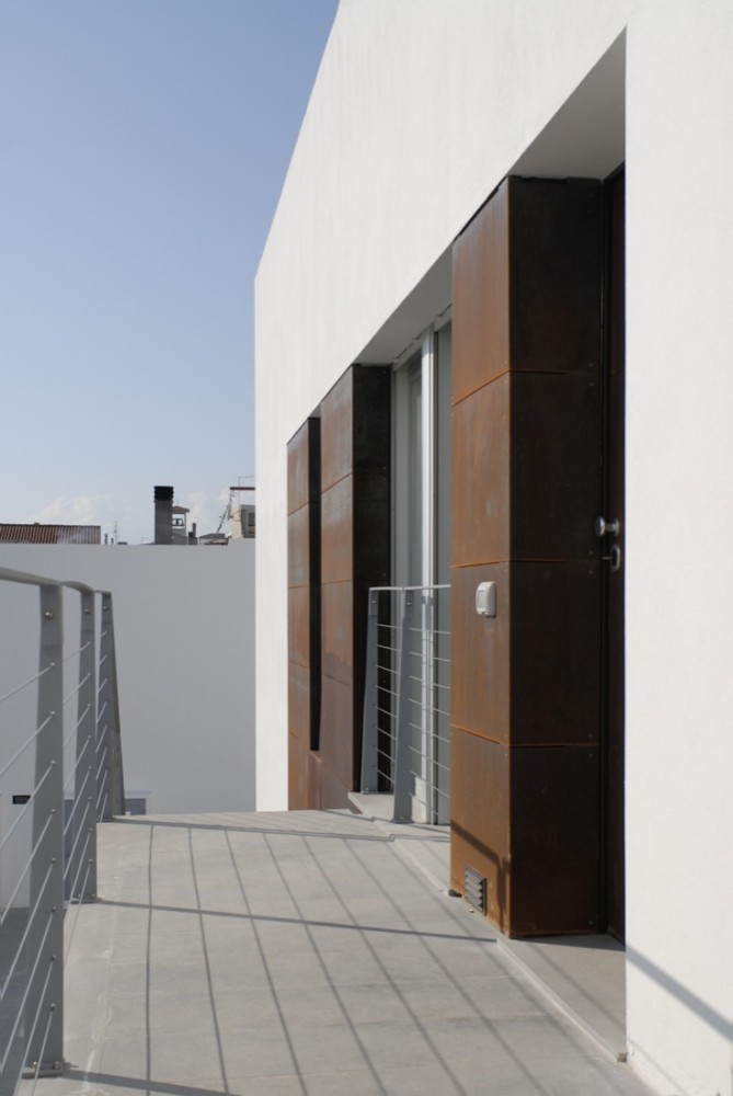 Condominio T / C+C04STUDIO