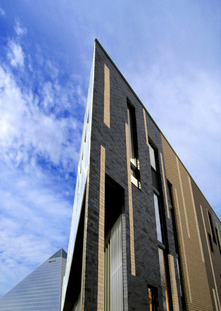 Trapezoid / buildingstudio